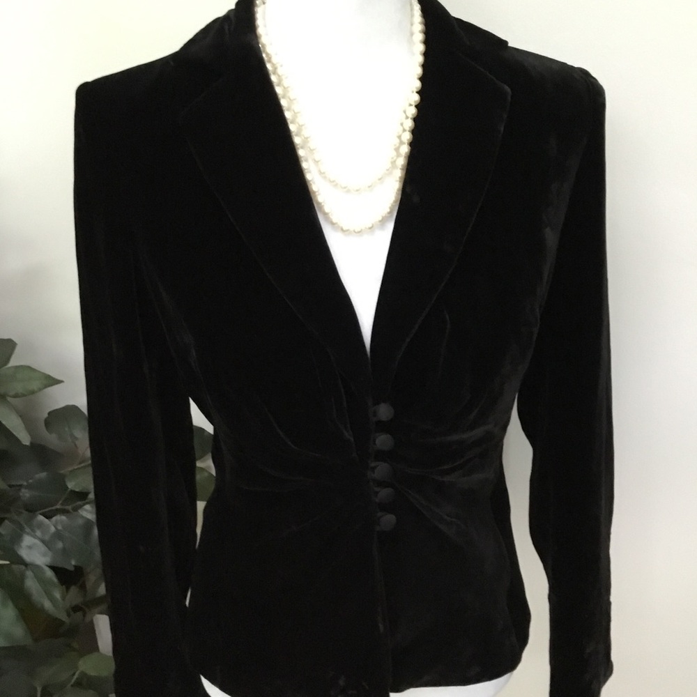 Kay Unger velvet jacket.
